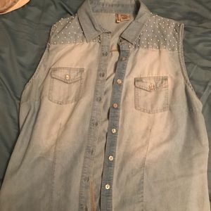 Jean jacket with pearls